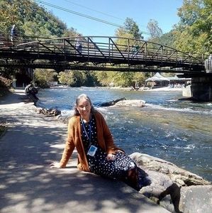 Meet your Posher, Lisa